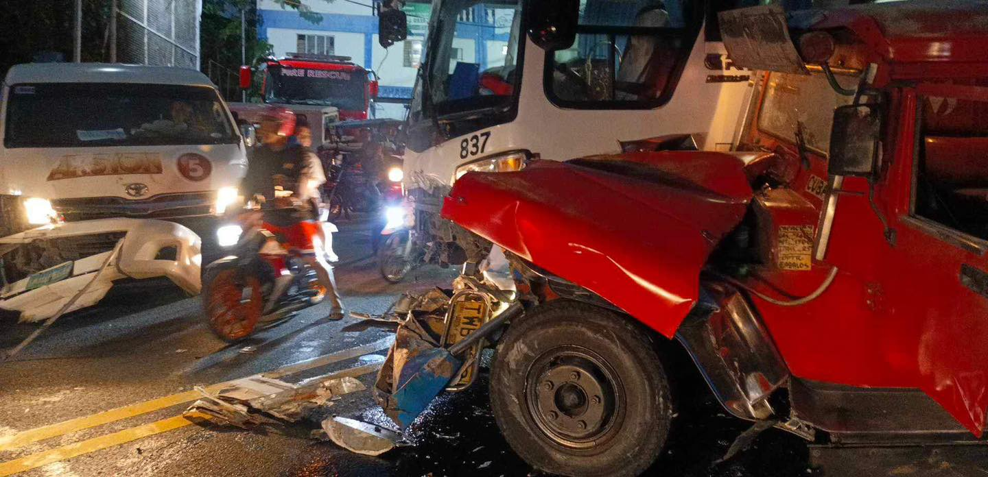 8 hurt in 6-vehicle collision in Antipolo
