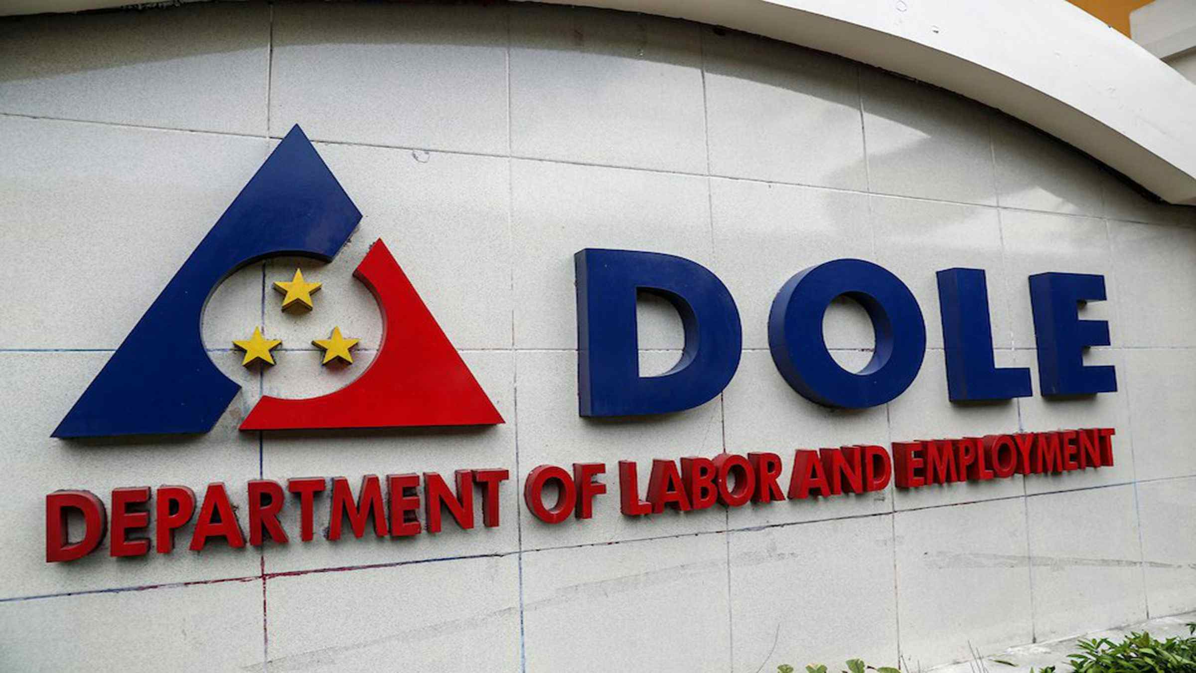 DOLE to hold more “specialized” job fairs