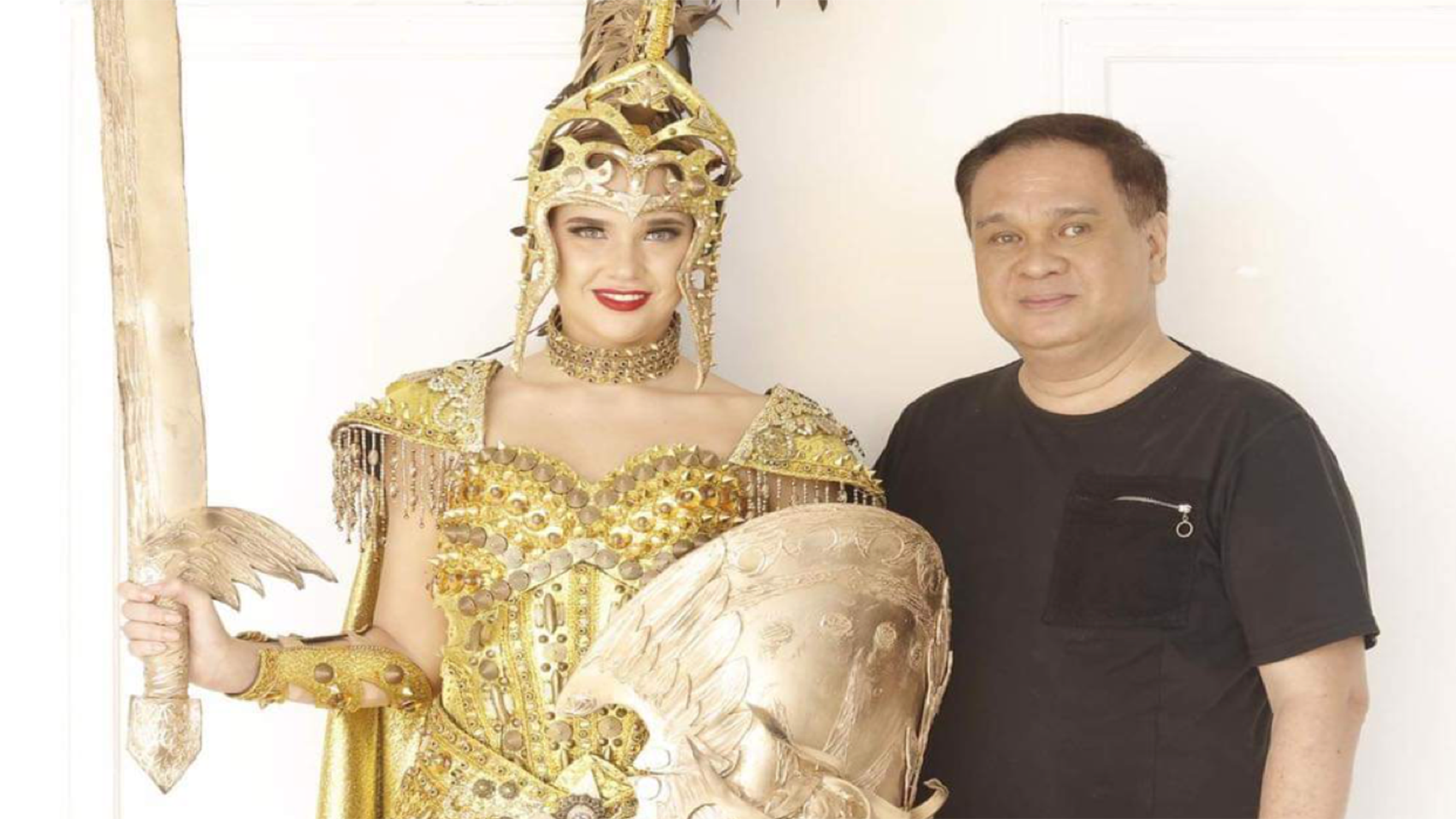 Miss Italy dons her national costume done by Filipino designer Albert Figueras