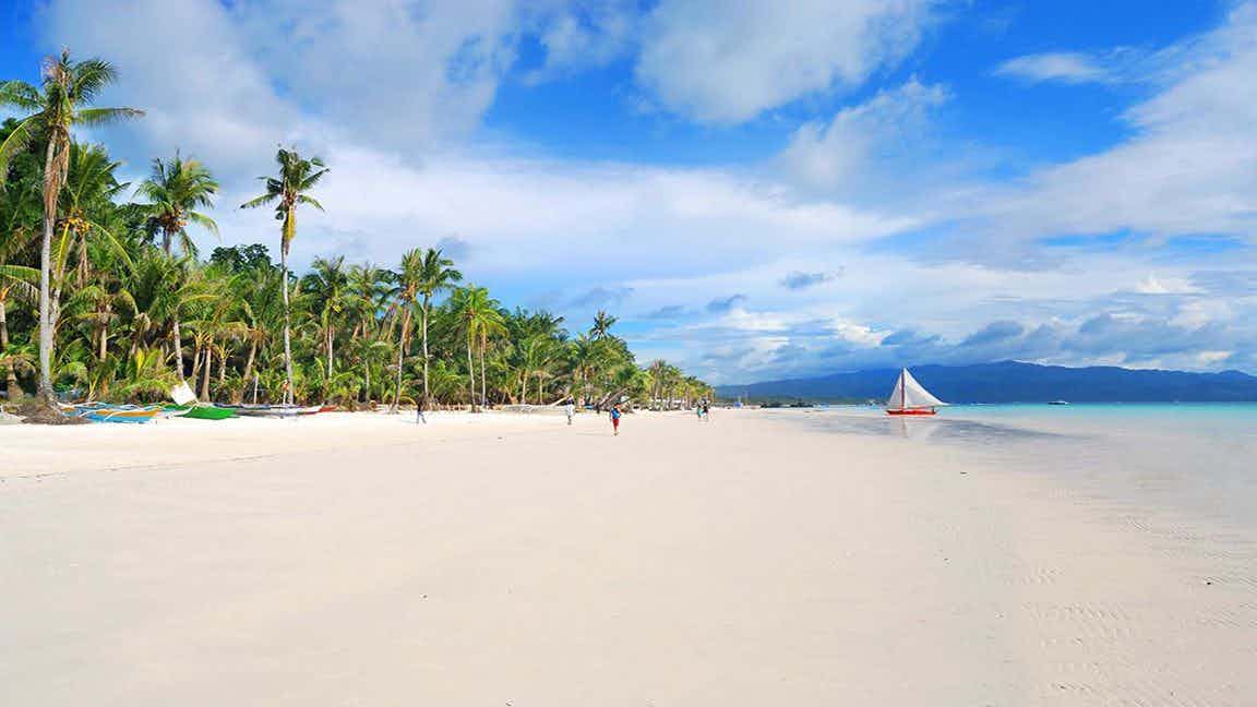 New kind of surge Tourists' influx crashes Aklan QR code system photo TravelOnline
